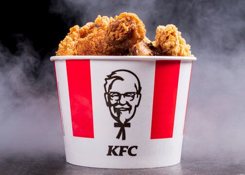 Martes de Cubeta a $10 de KFC (Oferta por App en EE. UU.)