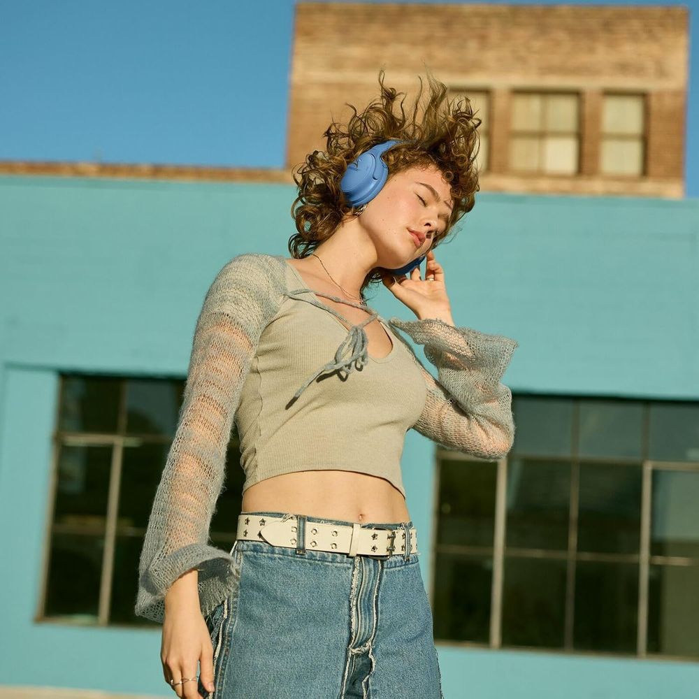 Bose QuietComfort Bluetooth Headphones, Wireless Headphones with Active Over Ear Noise Cancelling and Mic, Deep Bass, Up to 24 Hours of Playtime, Blue Dusk